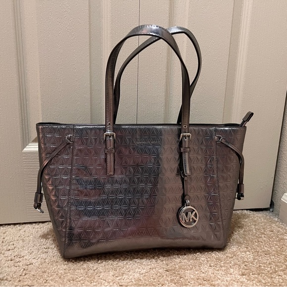 Metallic silver Michael’s Kors tote with large wallet - Picture 1 of 6
